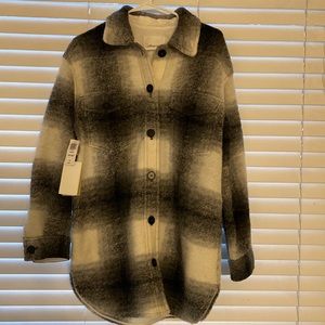 Aritzia Ganna shirt jacket
